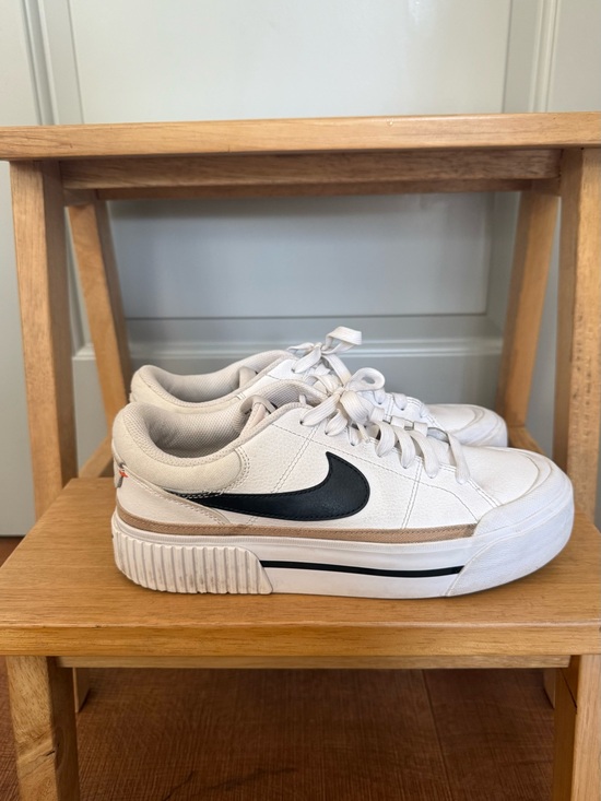 Nike Shoes - Nike Court Legacy Lift Size 8 White Sneakers